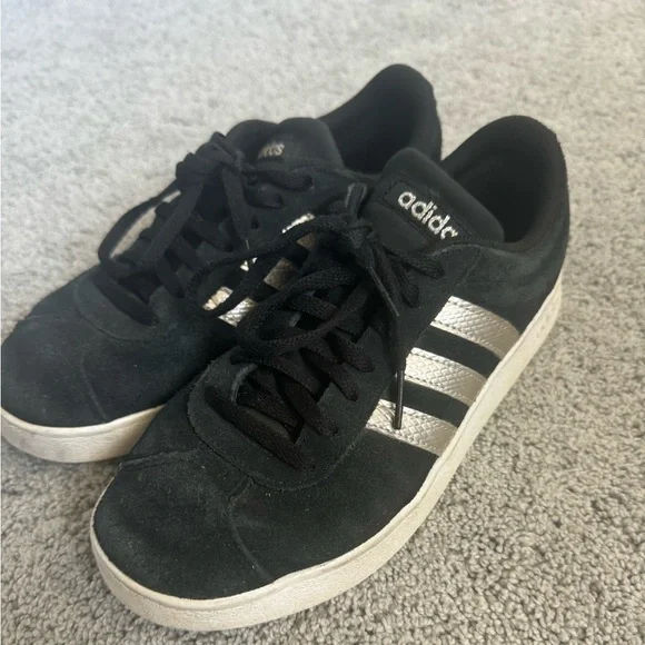 adidas gazelle silver green womens Adidas Originals Team Court Classic Sneakers